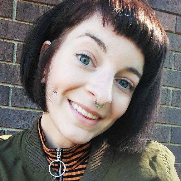 Meet your Posher, Heather - Picture 1 of 1